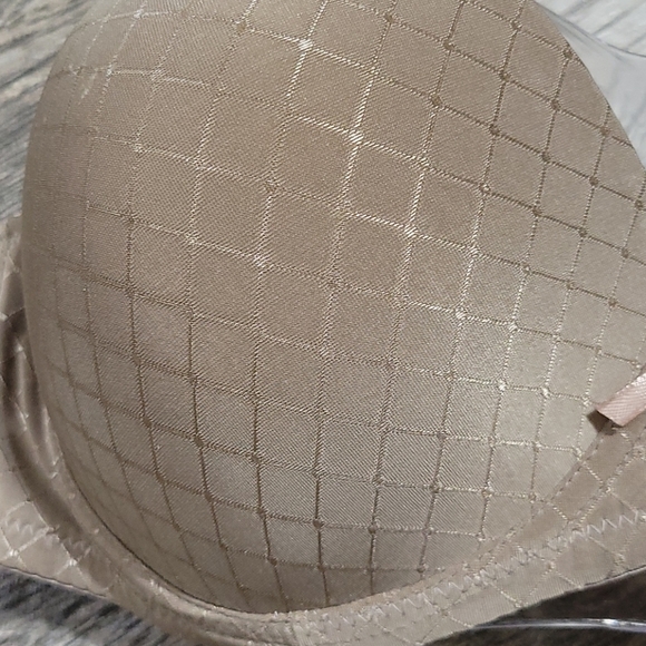 Amorarma 44DD Taupe underwire bra - Picture 5 of 13